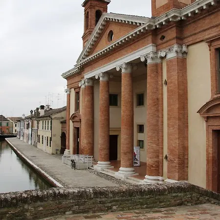 Ξενοδοχείο La Comacina 3*