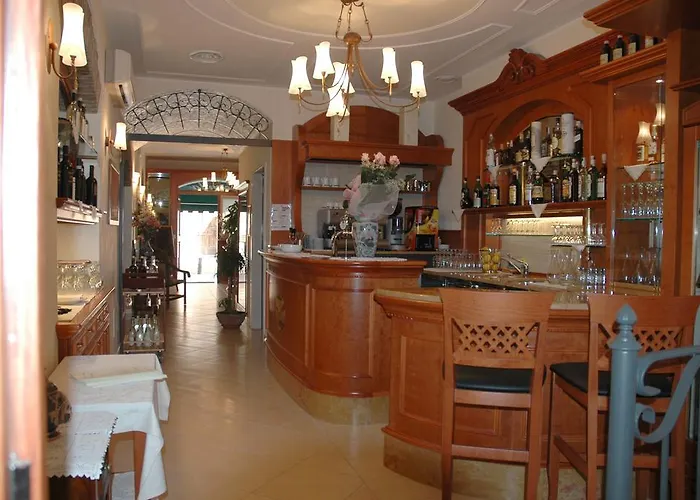 酒店 La Comacina 3*