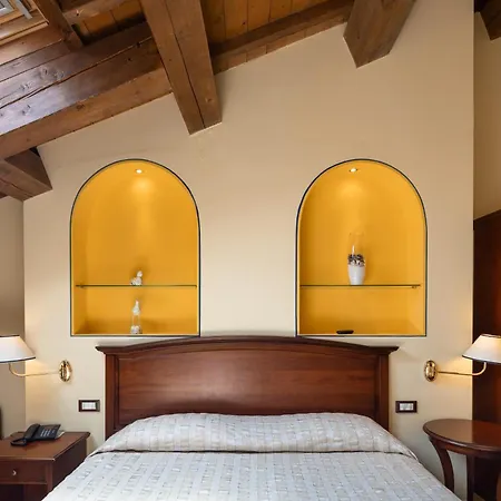 La Comacina Hotel 3*