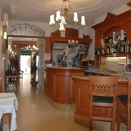 فندق La Comacina 3*
